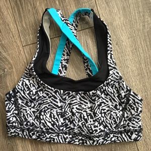 Lululemon • Stuff Your Bra II sz 4